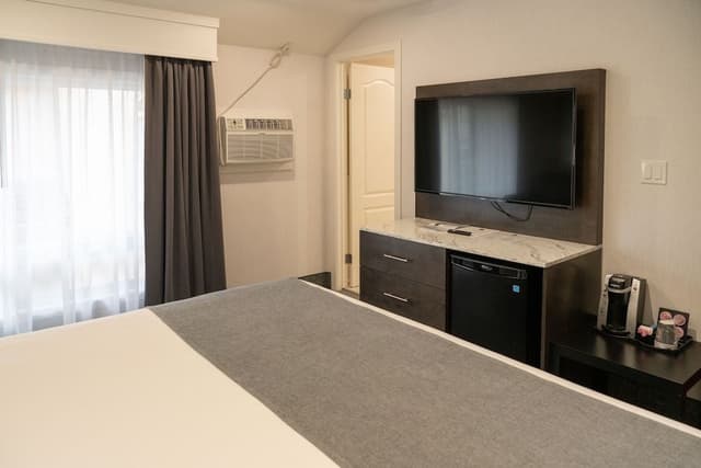 Superior Room, 1 King Bed