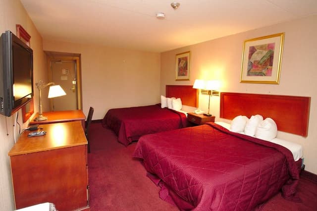 Standard Double Room, 2 Queen Beds