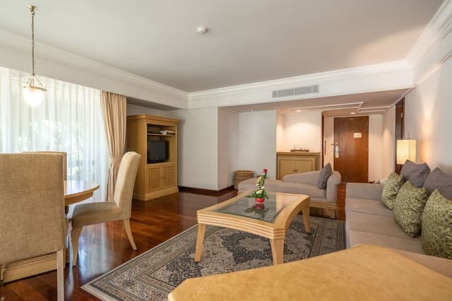 Deluxe Suite