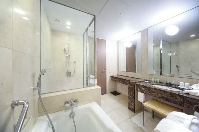 Executive Suite B, Non Smoking (39-41F)(with breakfast/separate breakfast fee for 6 y/o and under)