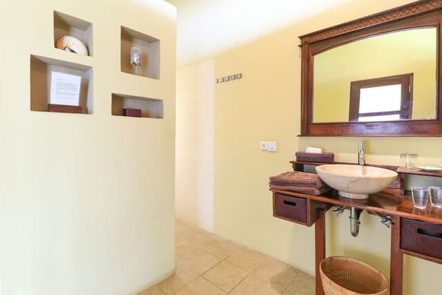 2 Bedroom Cottage Ocean View