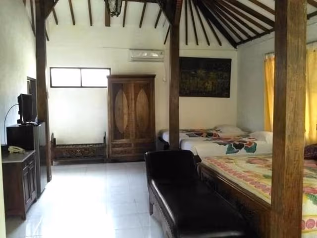 Four Persons Villa