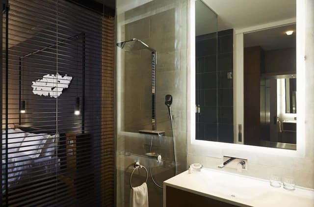 Signature Room, 1 King Bed