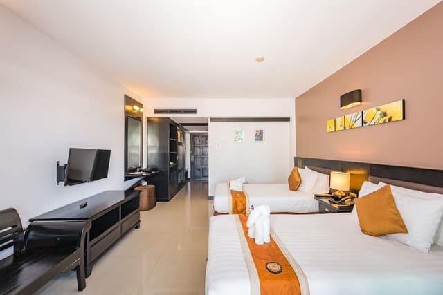 Deluxe Double or Twin Room