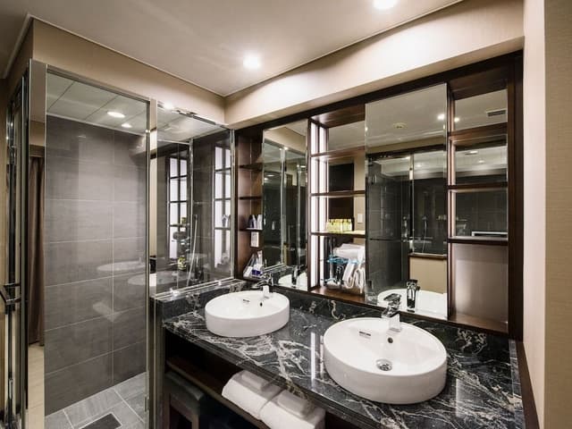 Premier Double Room, Smoking