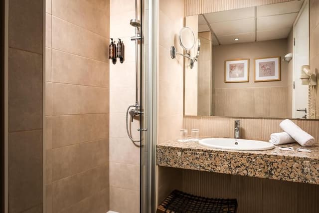 TRIPLE ROOM 3+0