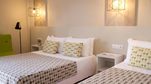 TRIPLE ROOM 3+0