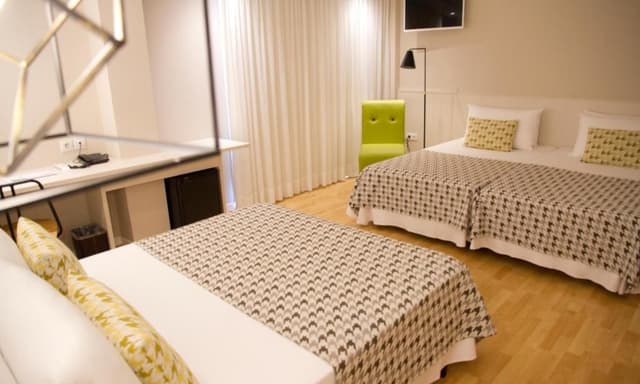 CUADRUPLE ROOM 4+0
