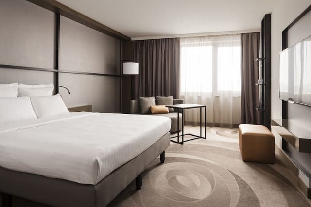 Deluxe Room, 1 Queen Bed
