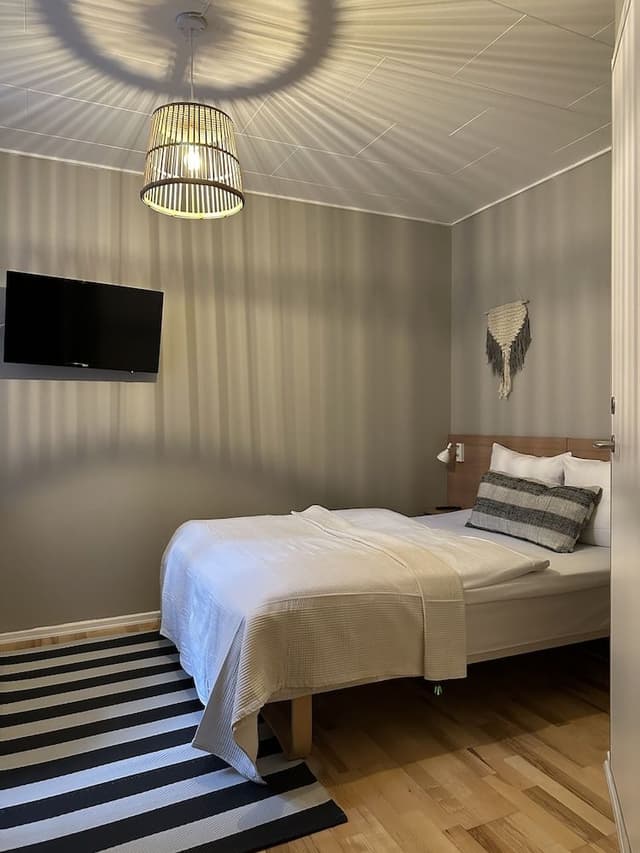 Single / Small Double Room