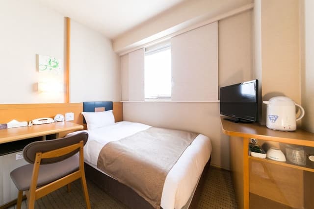 Single Room, Smoking