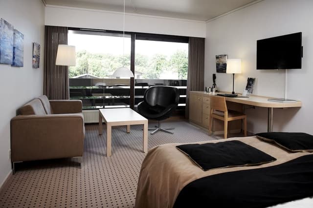 Deluxe Room (Tree-Top)