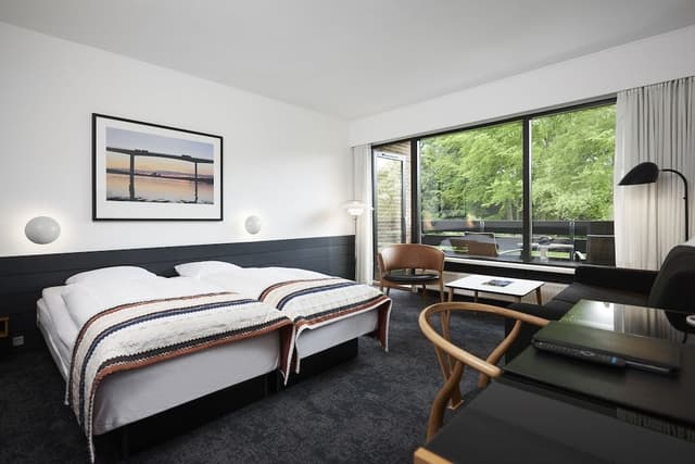 Double Room, Balcony