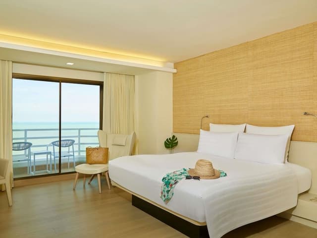 Executive Room, 1 King Bed, Club Lounge Access, Sea View