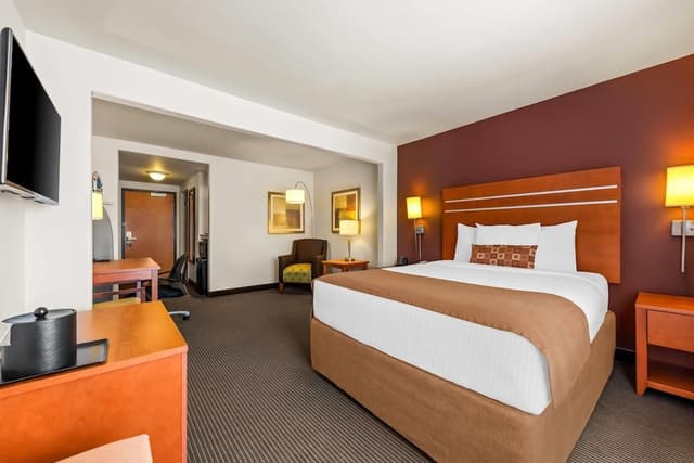 Accessible Room, King Bed, Non Smoking