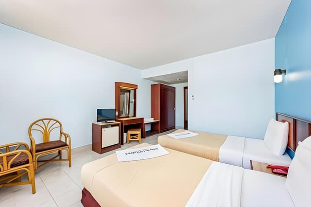 Standard Twin Room