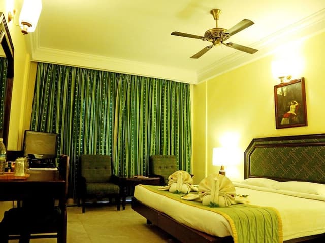 Executive Deluxe