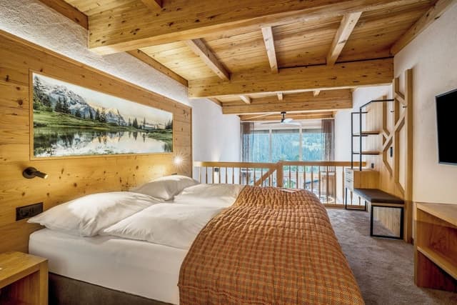 Panoramic Suite, Balcony (Eigerview)