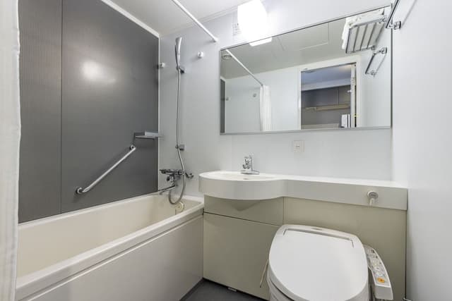 [1 Person Use] Moderate Double Room with Small Double Bed Room with Washer-Dryer