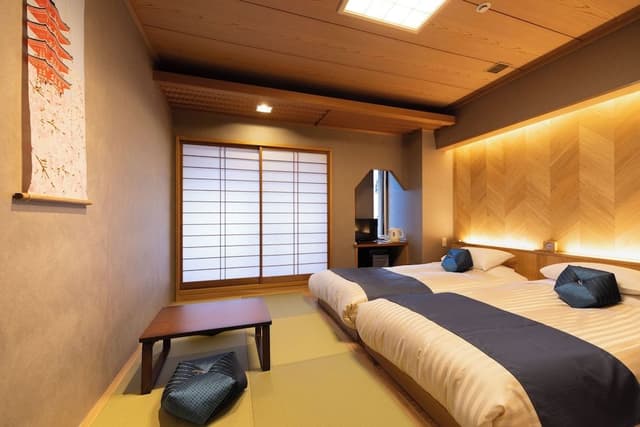 [Non-Smoking] Japanese-Western Deluxe Twin Room