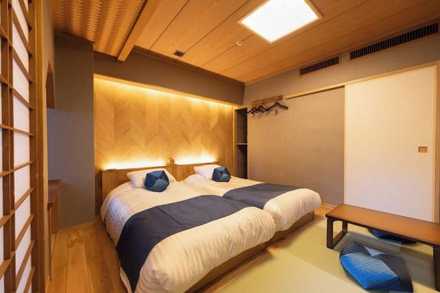 [Non-Smoking] Japanese-Western Deluxe Twin Room