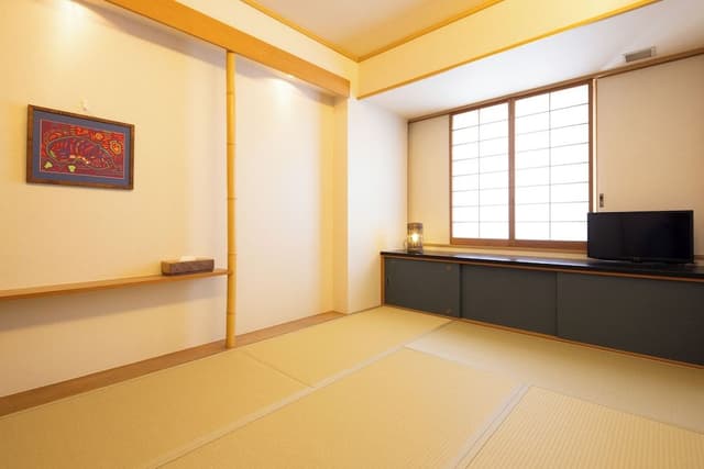 [Non-Smoking] Japanese-Style Small Twin Room "Sakura"