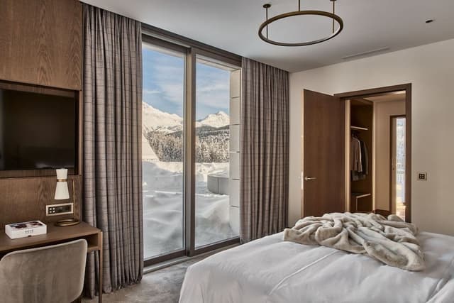 Grace Penthouse Lake View