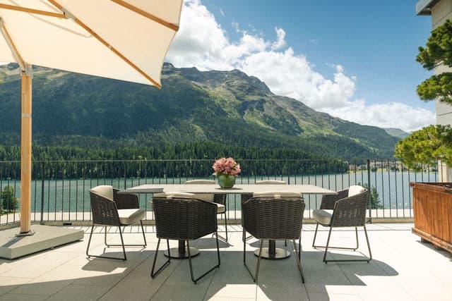 Grace Penthouse Lake View