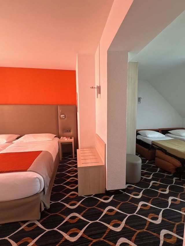 Junior Room, 2 Twin Beds