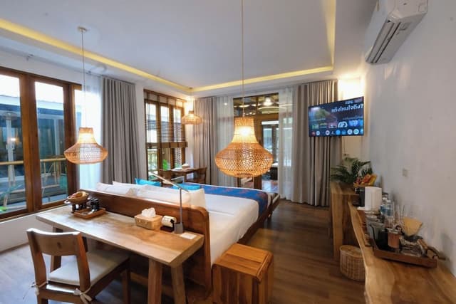 Jacuzzi Suite