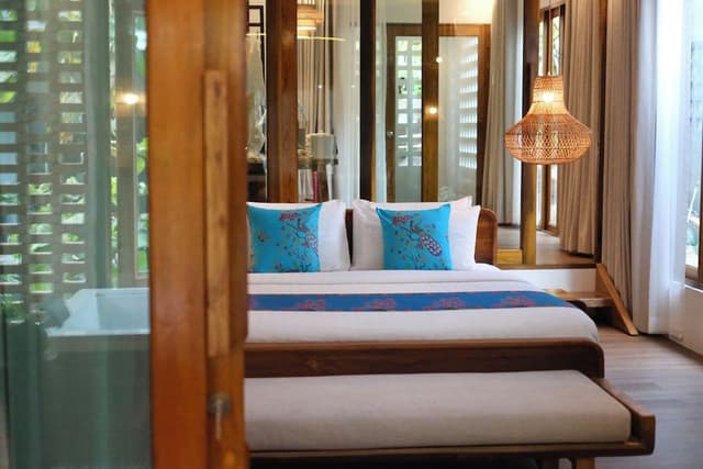 Jacuzzi Suite