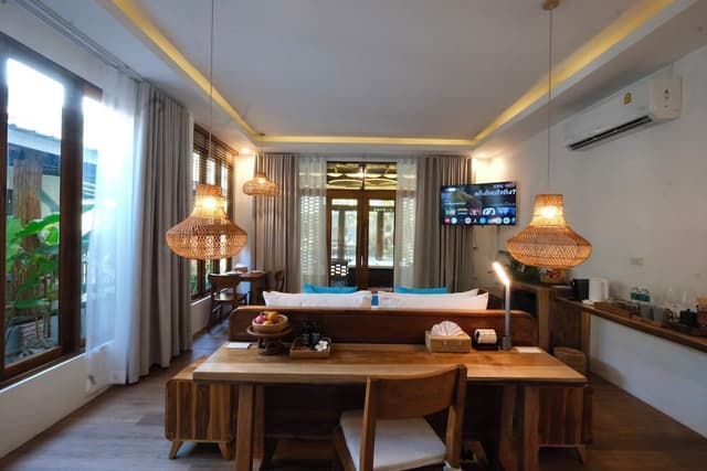 Jacuzzi Suite