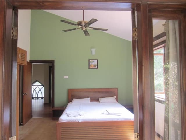 4 Bedroom Villa