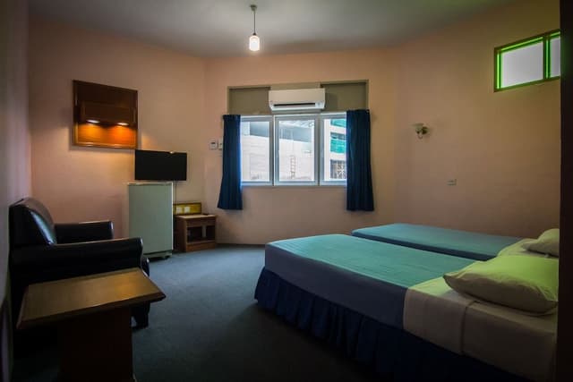 Family Room, Multiple Beds, Private Bathroom, City View