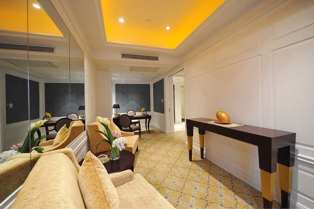 Executive Suite