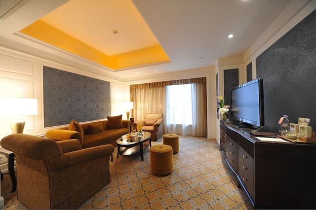 Executive Suite