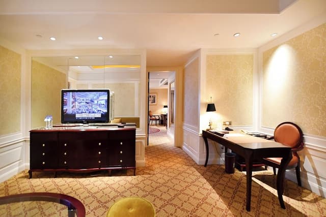 Business Suite