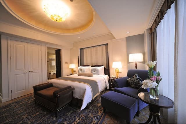 Executive King Bed Room