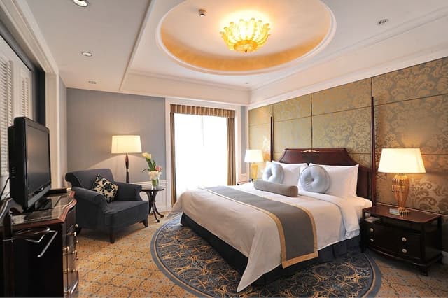 Executive King Bed Room