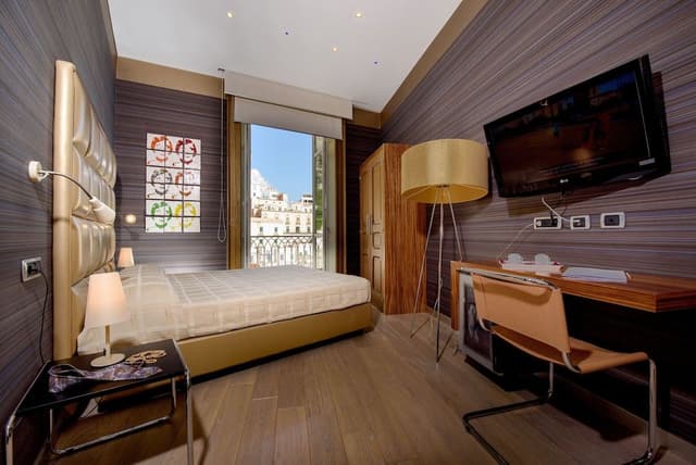 Classic Double Room, Partial Sea View