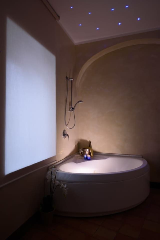 Classic Double Room, Jetted Tub, Partial Sea View
