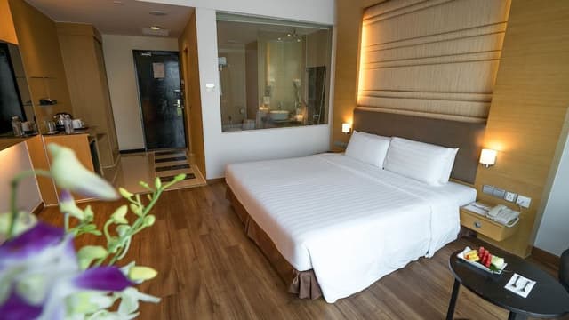 Deluxe King Room