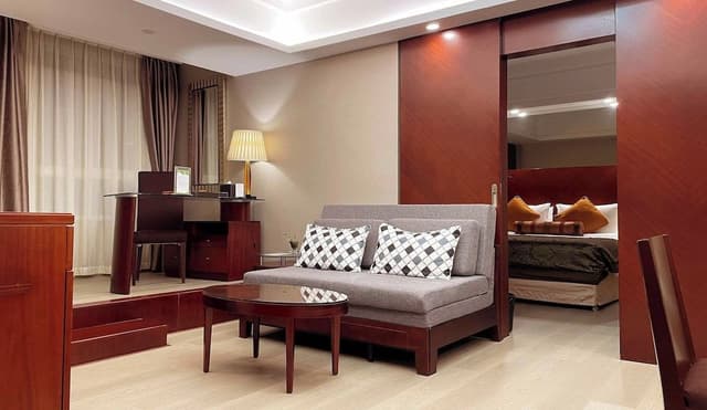 Executive Suite