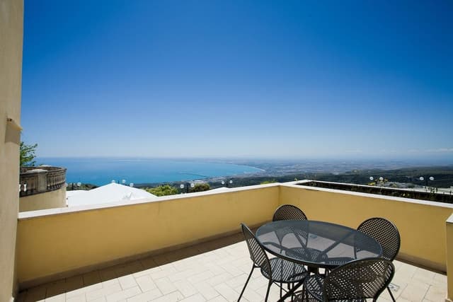 Family Suite, 1 Queen Bed with Sofa bed, Balcony, Pool View