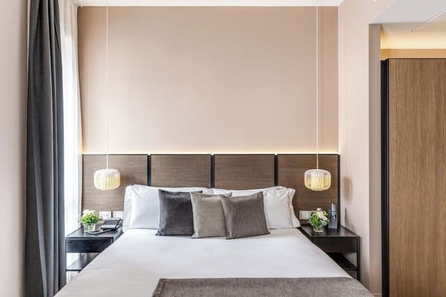 Executive Room, City View
