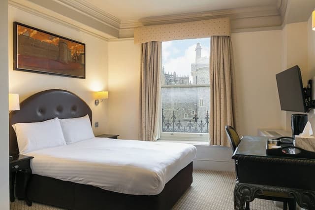 Deluxe double room with castle view.