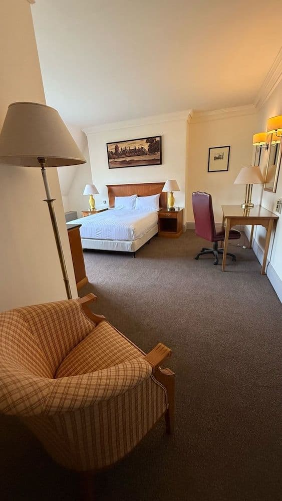 Superior Castle View Room