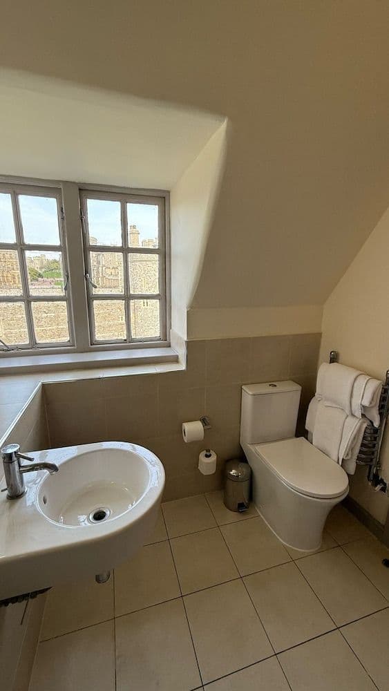 Superior Castle View Room