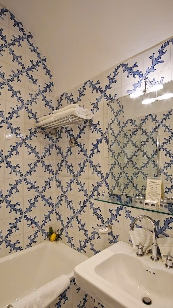 Standard Double or Twin Room, Partial Sea View