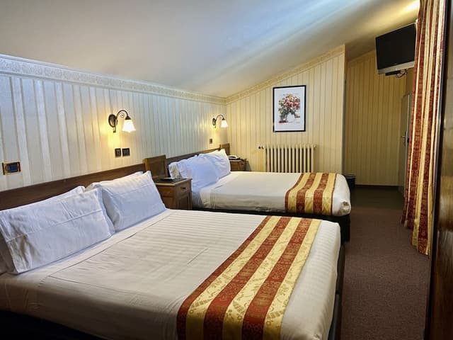 Triple Room